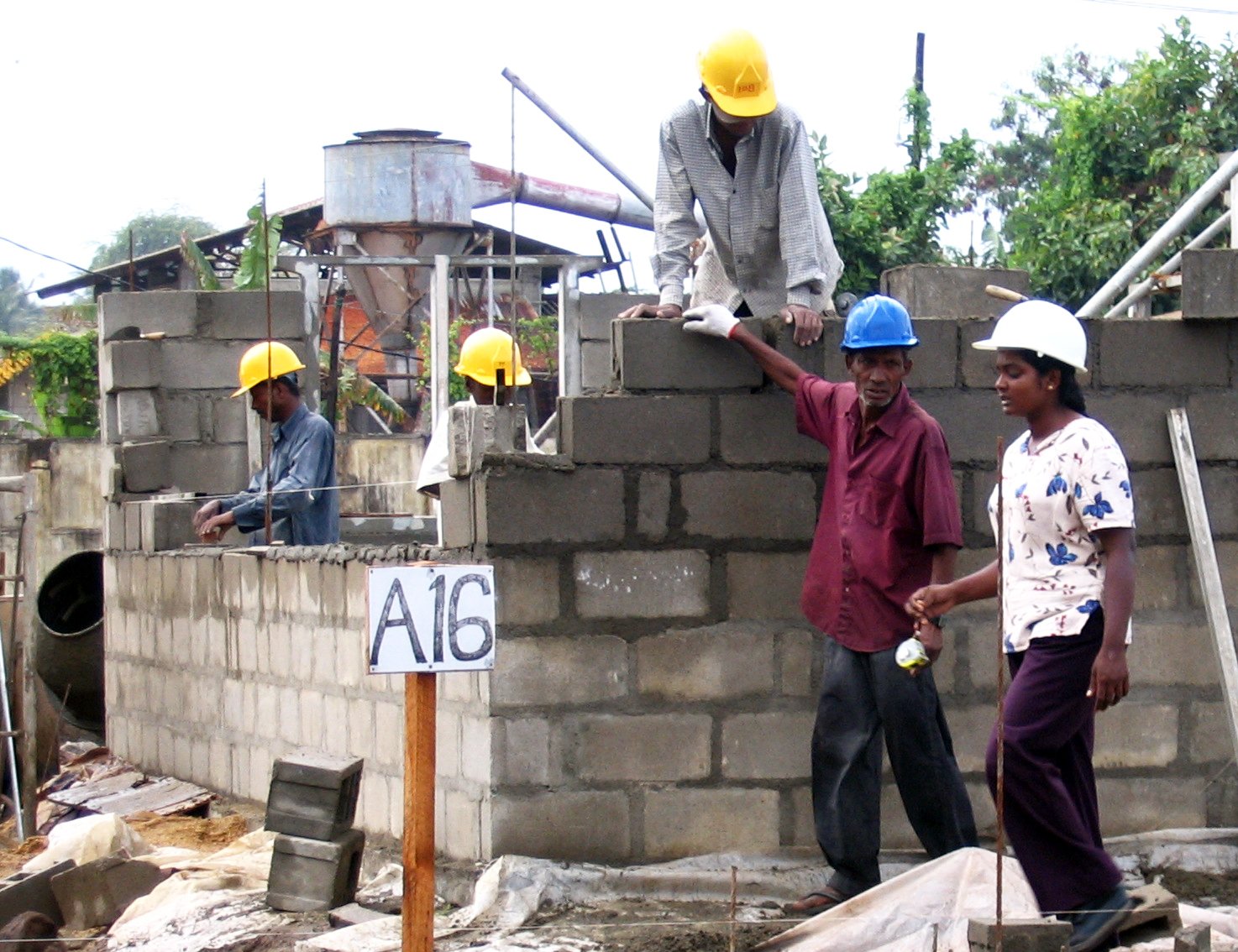 Sri Lanka - Local Industry and Women Construction Training